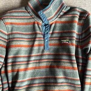 L.L. Bean Men’s pullover - size XL - great condition!